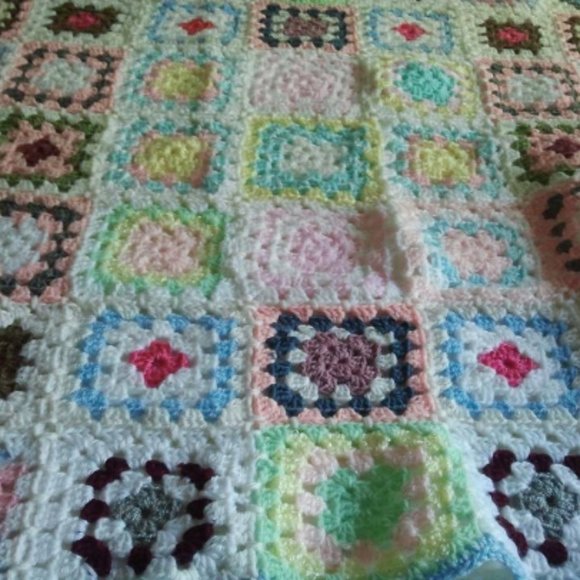 Crochet Granny Square Hand pieced Baby/Lap Quilt - Picture 4 of 4